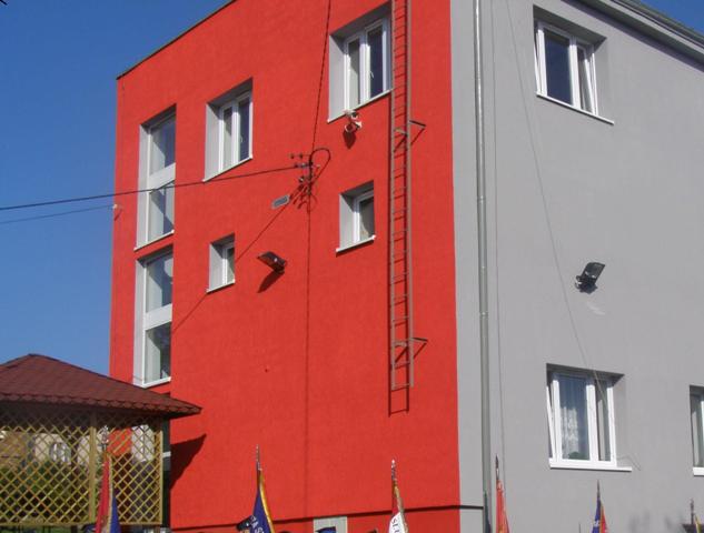 Odnowiony budynek przy ul. Szarych Szeregów 62